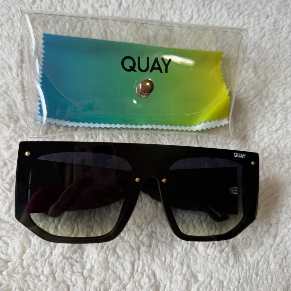Quay Fully Booked Black Oversized Sunglasses